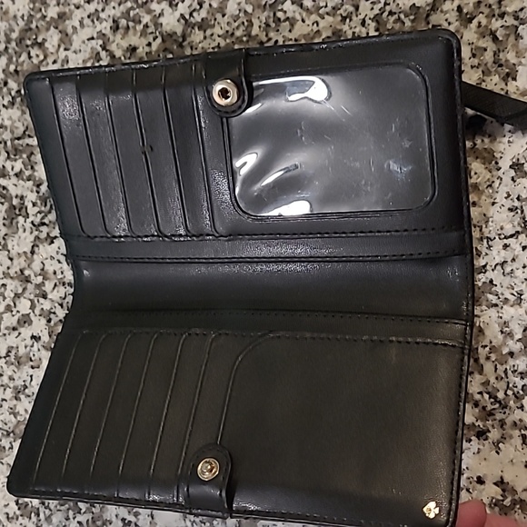 Kate spade New York Black Leather Wallet. - Picture 3 of 13